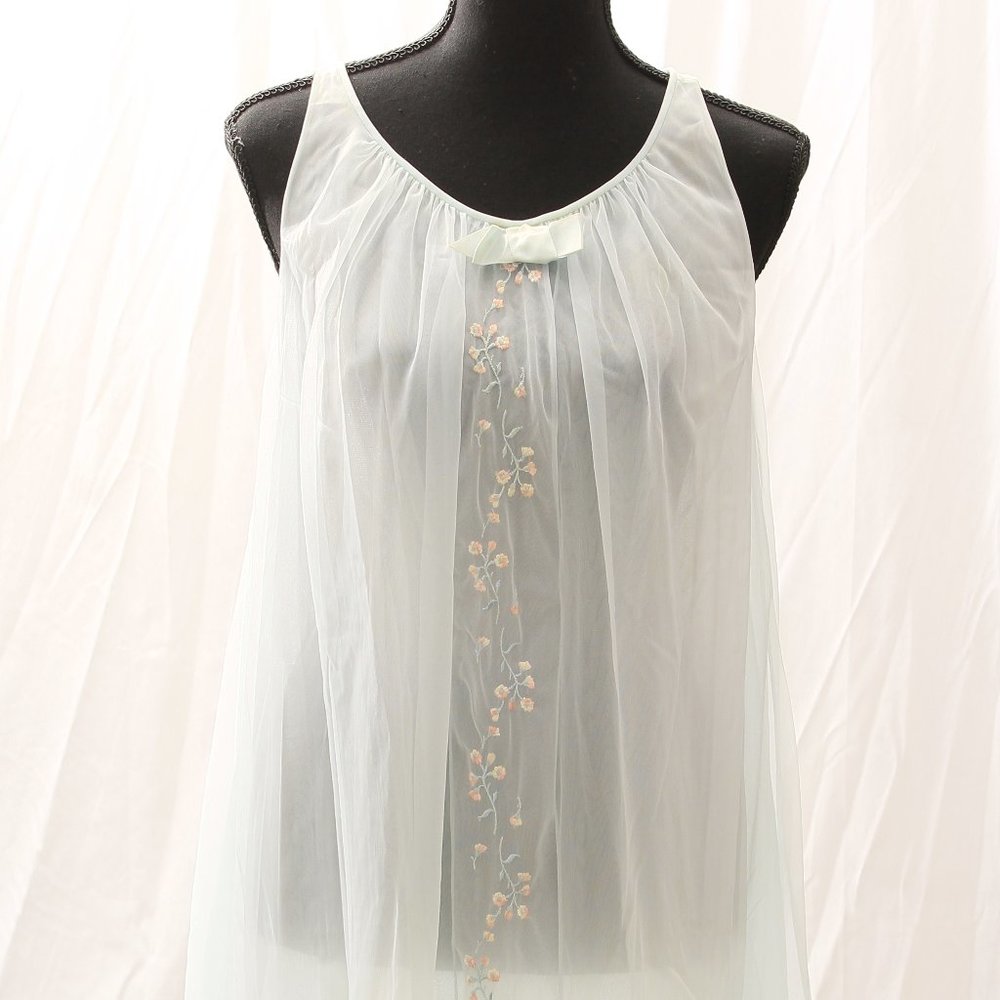 Vintage 50's White Chiffon Short Sleeve Nightgown with Embroidered Flowers